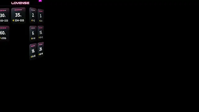 Emely_Deluxee
