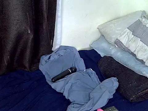 Brownfine_girl live cam preview