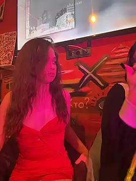 double_troubles live cam on Stripchat