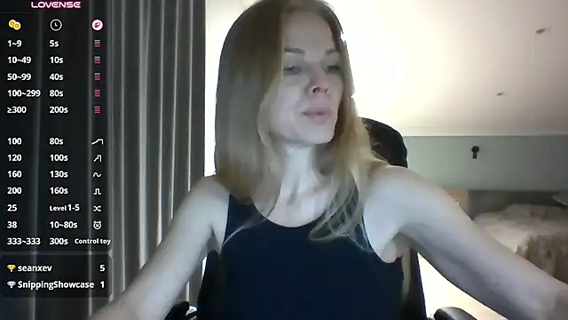 Kristina-Diamond live cam on Stripchat