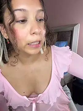 shara_dreams (F young) - try to wet my pussy 💦💦💦