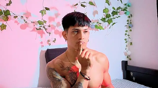 Austin_muscle live cam on Stripchat