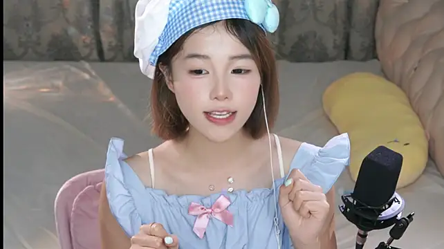 xiaolaopo live cam on Stripchat