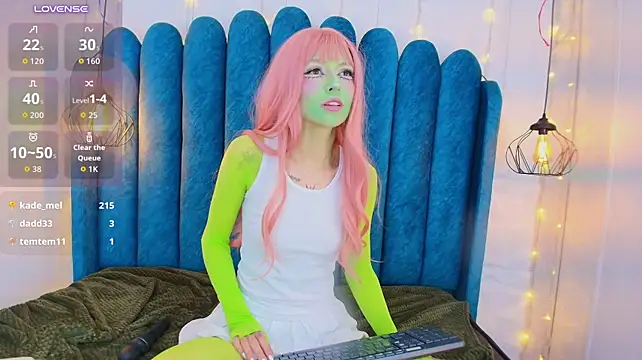 sunshinee_2 live cam on Stripchat