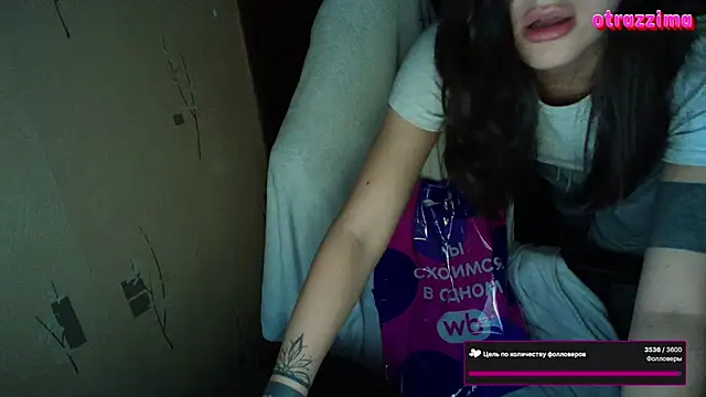 KristinaScott live cam on Stripchat