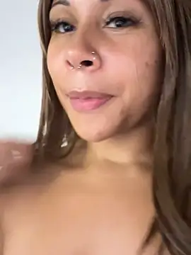 HaileyDiana webcam