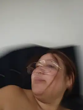 samm_curvy live cam on Stripchat