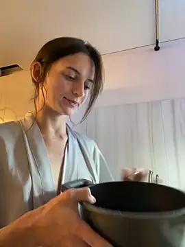 -AngelAri-