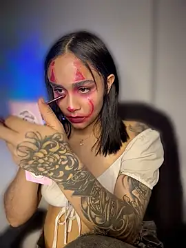 Isabella-Teen