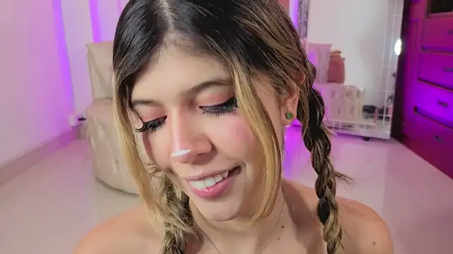 NATAASHA___的直播畫面