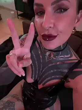 KathaleaNoir live vor der Cam