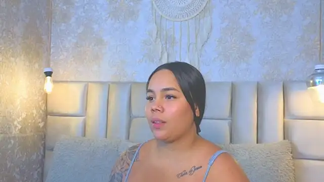 EmilyQueen3x — FansOnlyX creator profile