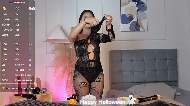 conniecuteE live cam on Stripchat