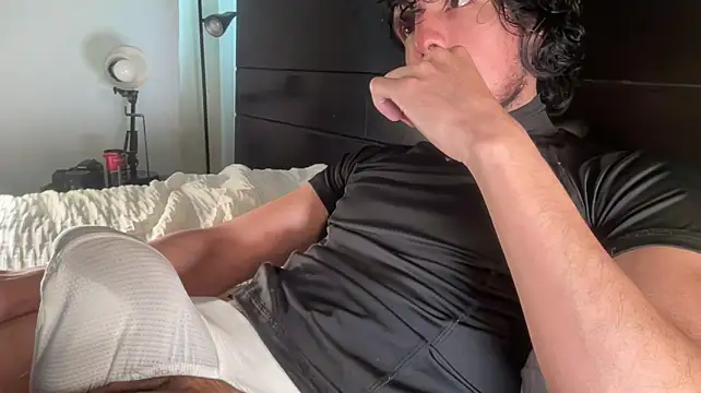 beranco19 live cam on Stripchat