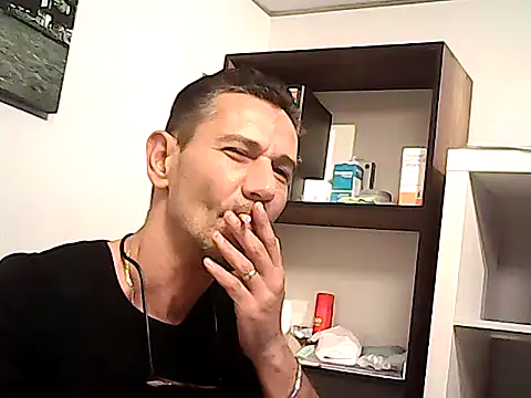 mastercharisma35 (Ask my age) - LIKE TIPS. I AM STAND UP FOR YOU