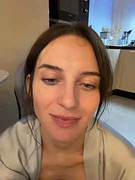 -AngelAri-
