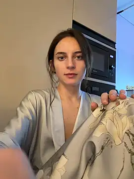 -AngelAri-