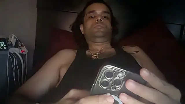 icebergslim281 live cam on Stripchat