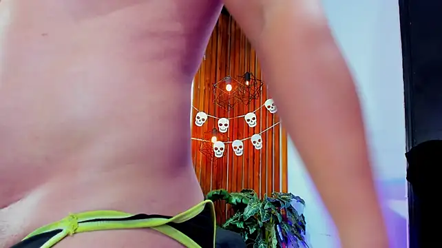 RomanCroft live cam on Stripchat