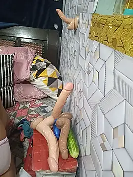 tina8th live cam on Stripchat