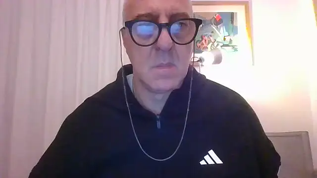 ANONIMO7735 live cam on Stripchat