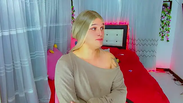 TaylorMon live cam on Stripchat