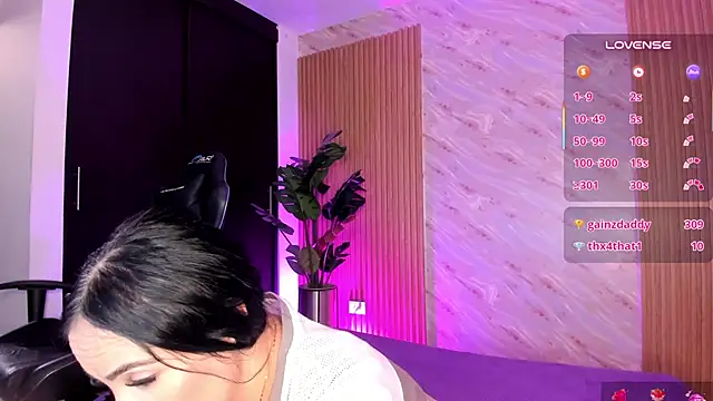 ashly_moonn live cam on Stripchat