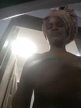 SexySlender_98 live cam on Stripchat