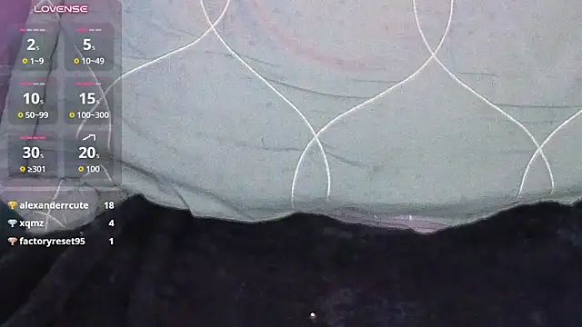 emma_cut3_ live cam on Stripchat