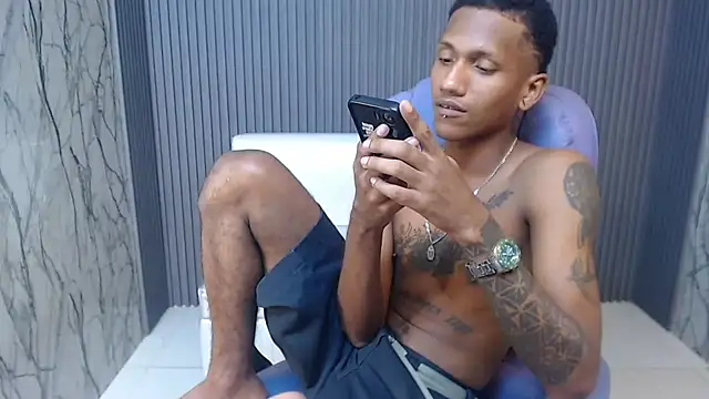 ManSant live cam on Stripchat