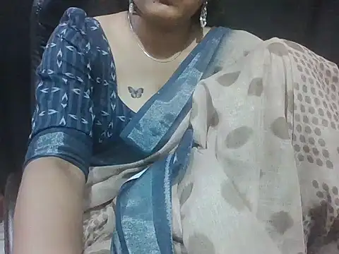 Thilothama_Vaishu live cam on Stripchat