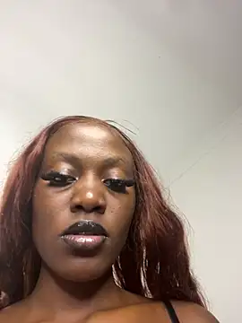 ebonyfoxi live cam on Stripchat