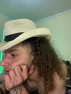 top_white live cam