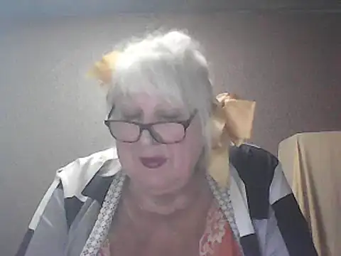 Alexia64231 live cam on StripChat