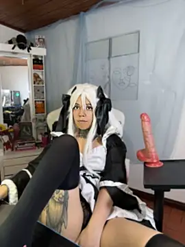 Lunai_gh live cam on Stripchat