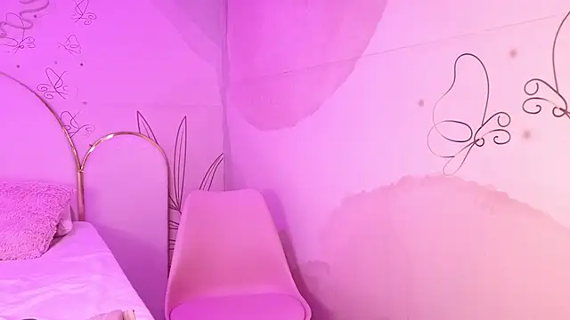 Jolie_rousse live cam on Stripchat