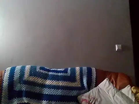 neopucen live cam on Stripchat