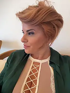Selvaggia_official83さんのライブチャット