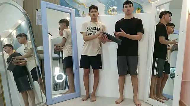 king_off_boys (Ask my age) - 7 spanks on the ass 💙💙