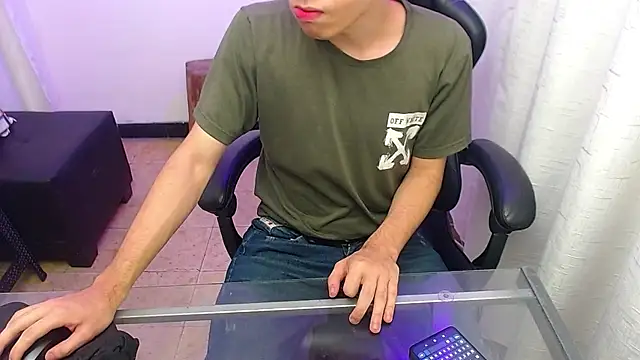 leandrocum18的直播画面