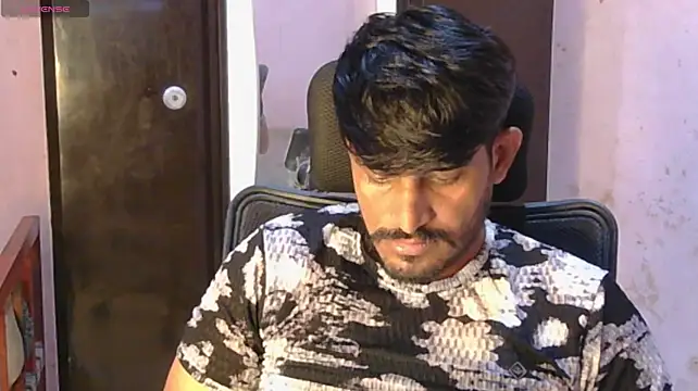 Yuvi_hot