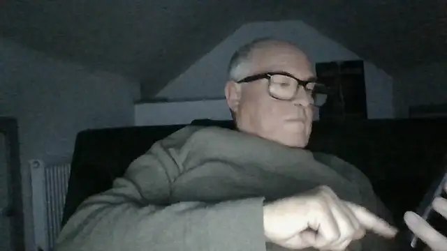 naughtygrandad1 live cam
