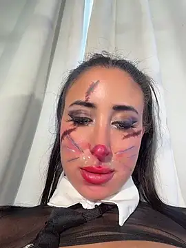 MiaFoxie_