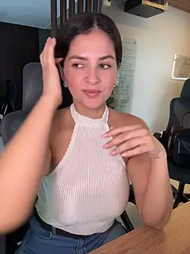 Carolina_Novoa live cam on Stripchat