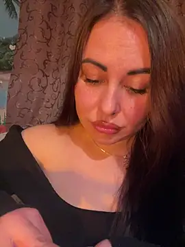 DaisyStreet live cam on Stripchat