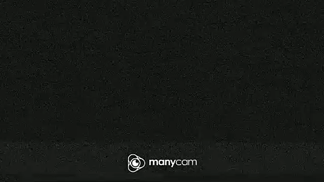 der_dino30 live cam on Stripchat