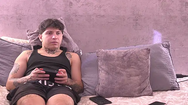 Nicky_and_Blake live cam on Stripchat