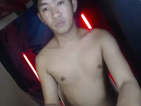 Yourbigcockasian_xx live cam on Stripchat