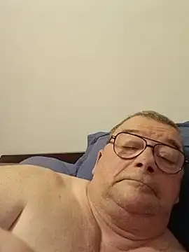 Bogosse8585 live sex cam