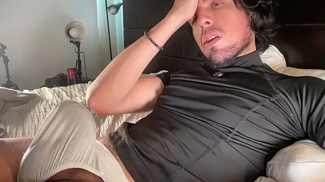 beranco19 live cam on Stripchat